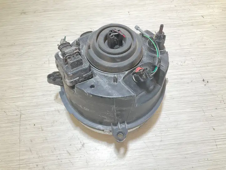 Jeep Cherokee (2001 - 2007)   Передняя фара