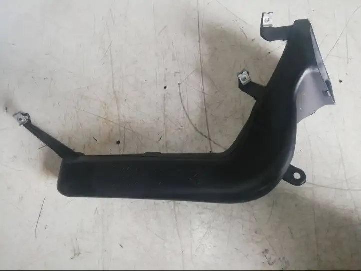 Land Rover Range Rover L322 (2005 - 2009) 6422 7000734-05 Детали воздухозаборника — фото 2