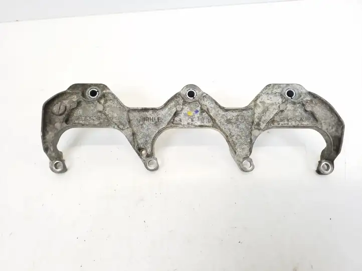 Audi S5 8T   06E133340E Держатель жиклера (форсунки)