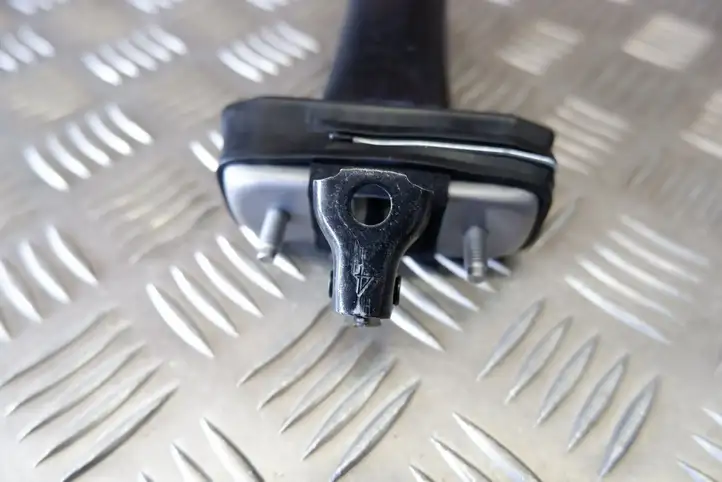 Lexus UX 300e (2020 - )  6862076021 Ограничитель открывания передней двери