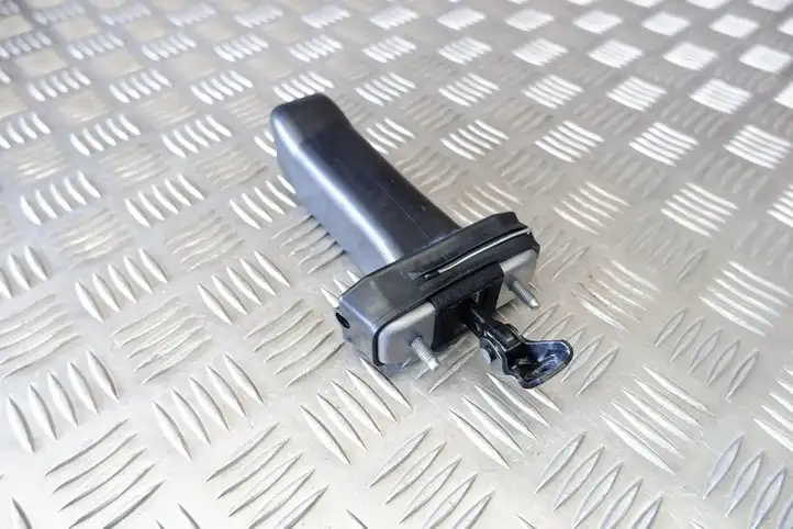 Lexus UX 300e (2020 - )  6862076021 Ограничитель открывания передней двери