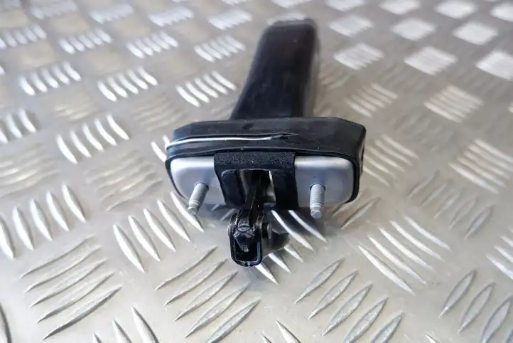 Lexus UX 300e (2020 - )  6862076021 Ограничитель открывания передней двери