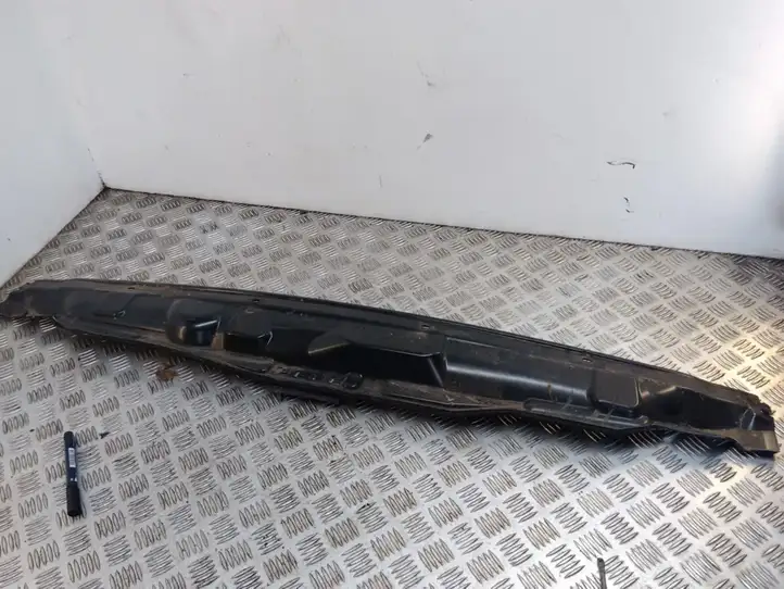 Ford Focus (2015 - 2019) F1EBA01628AA Жабо стеклоочистителей — фото 1