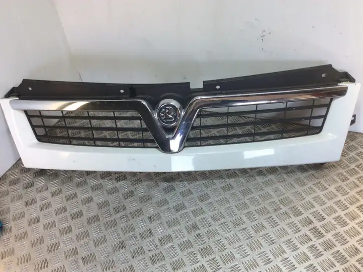 Opel Movano A (1998 - 2010) 8200233759 Верхняя решетка радиатора — фото 1