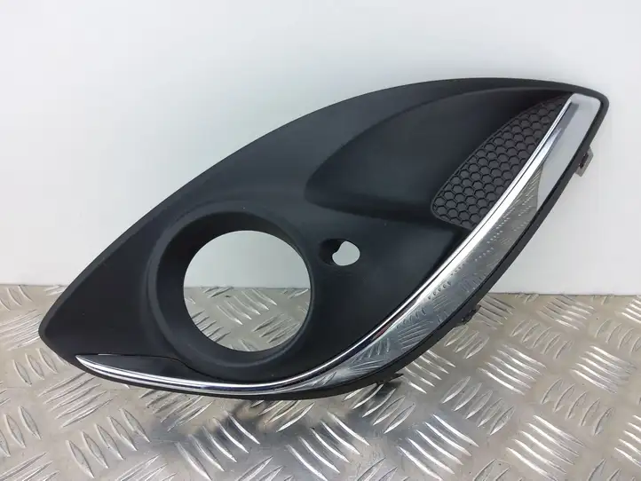 Opel Corsa D (2010 - 2014) 13286025 Решетка противотуманной фары — фото 1