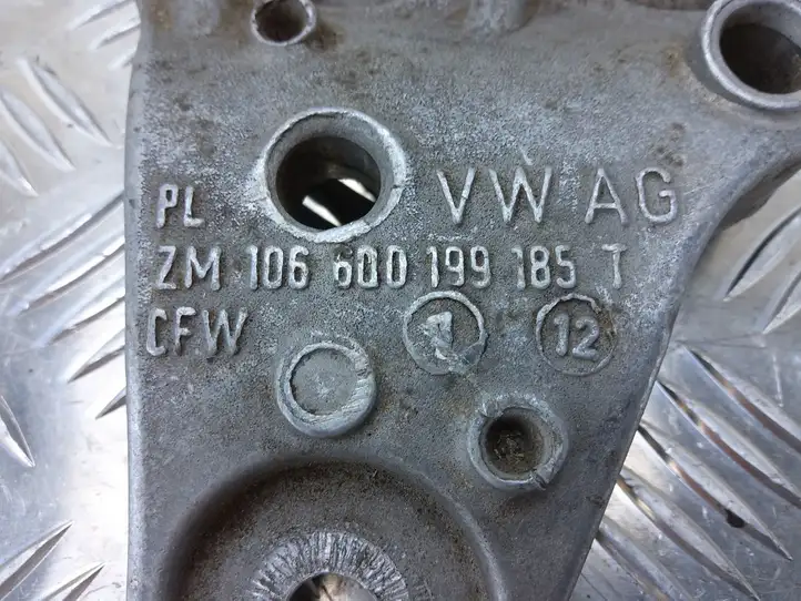 Volkswagen Caddy (2004 - 2010) 600199185T Кронштейн двигателя — фото 3