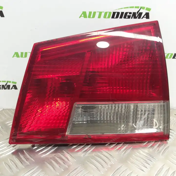 Opel Vectra C (2002 - 2005) 13184025 Задний фонарь в крышке багажника — фото 1