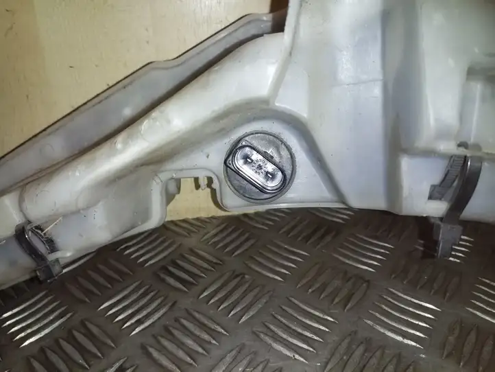 Audi A6 S6 C6 4F (2004 - 2008) 4F0955451K Бачок омывателя стекла — фото 2