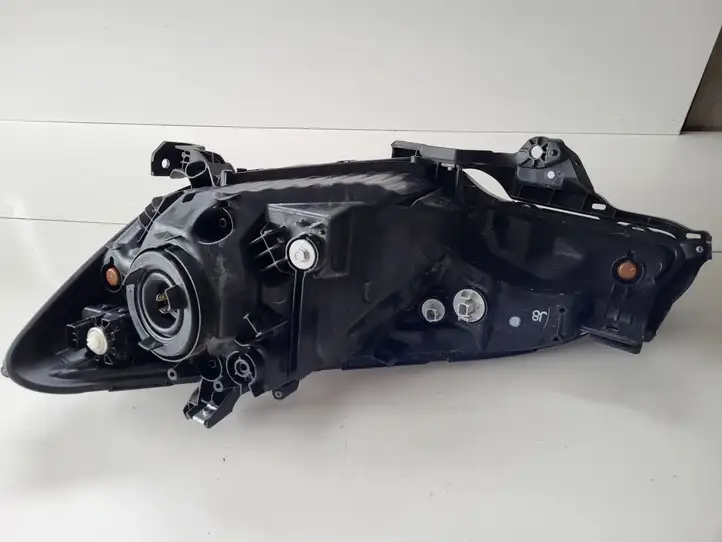 Honda Jazz (2015 - 2020) Передняя фара — фото 4