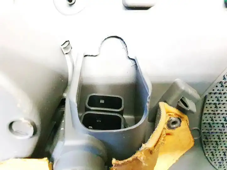 Ford Fiesta (2000 - 2005) Кнопка стеклоподъемников — фото 3