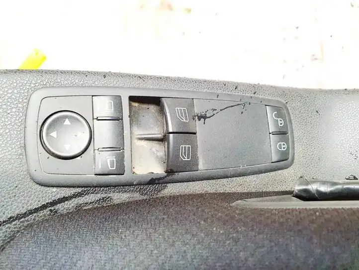 Mercedes-Benz A W169 (2004 - 2012) Кнопка стеклоподъемников — фото 1