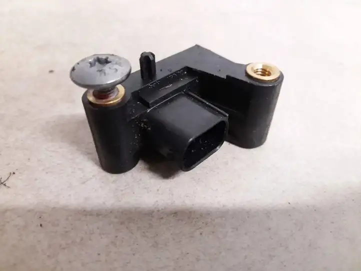 BMW 5 E60 E61 (2004 - 2010) 6977398 Датчик удара SRS — фото 1