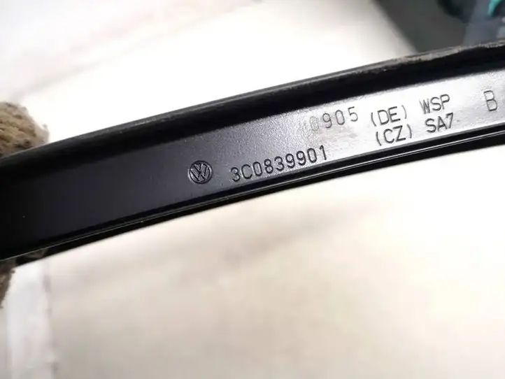(2005 - 2010) 3c0839901 Накладка стекла задней двери — фото 3