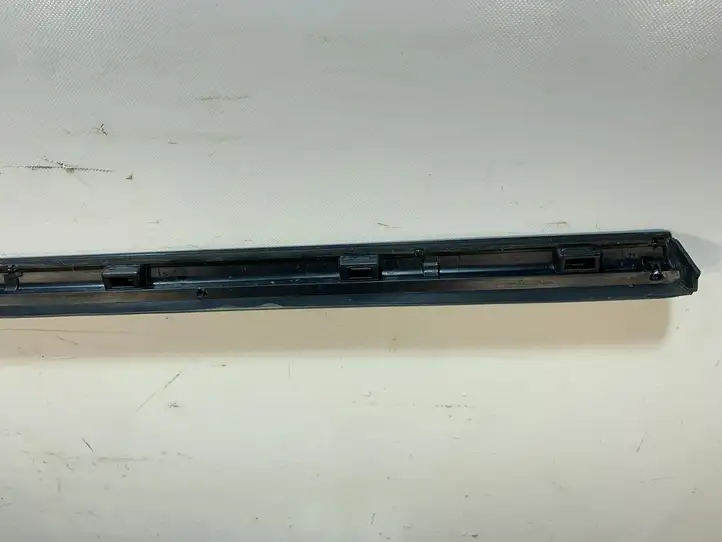 Chrysler Pacifica (2016 - ) 68227296AD Облицовка заднего бокового стекла — фото 4