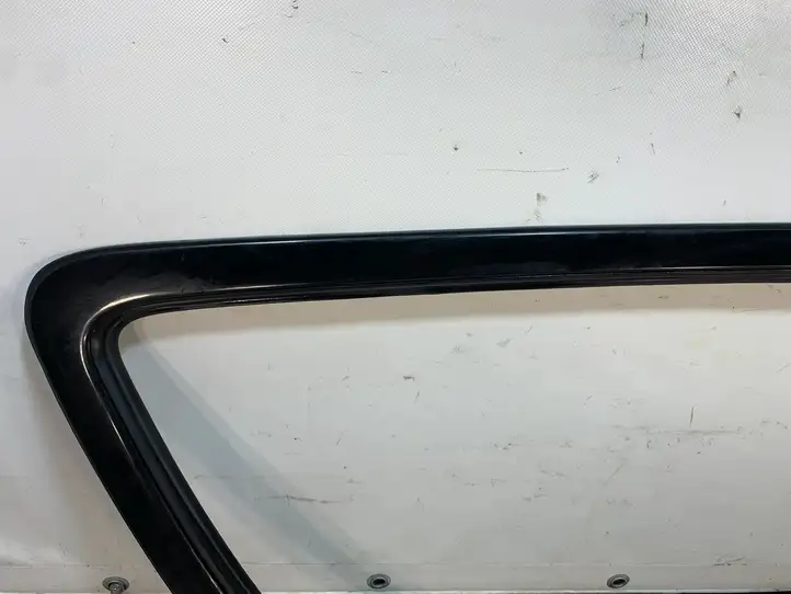 Chrysler Pacifica (2016 - ) 68227296AD Облицовка заднего бокового стекла — фото 6