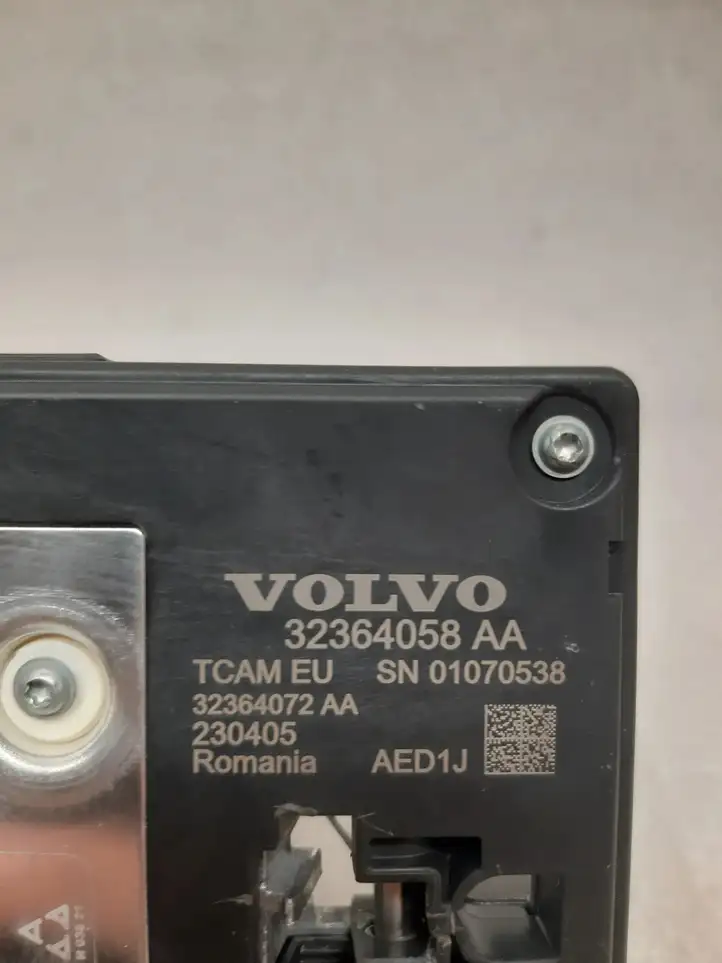Volvo XC60 (2017 - ) 32364058 GPS антенна — фото 4