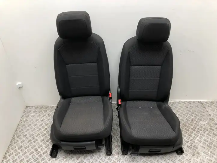 Volkswagen Tiguan Allspace (2017 - ) Комплект салона — фото 14