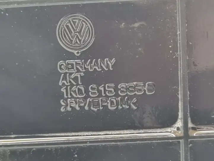 Audi A3/S3 8P (2008 - 2013) 1K0915335B Ящик аккумулятора — фото 4
