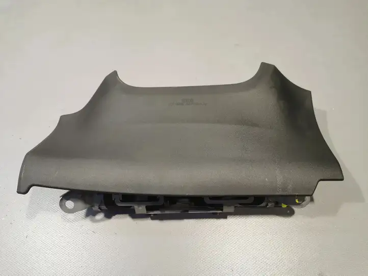 Toyota Auris 150 (2006 - 2012) Коленная подушка безопасности — фото 3