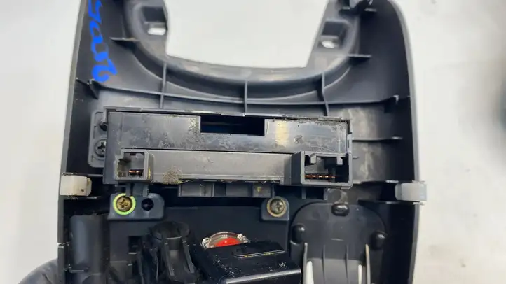 Toyota Avensis T250 (2003 - 2006) 5880505010 Ящик центральной консоли — фото 8
