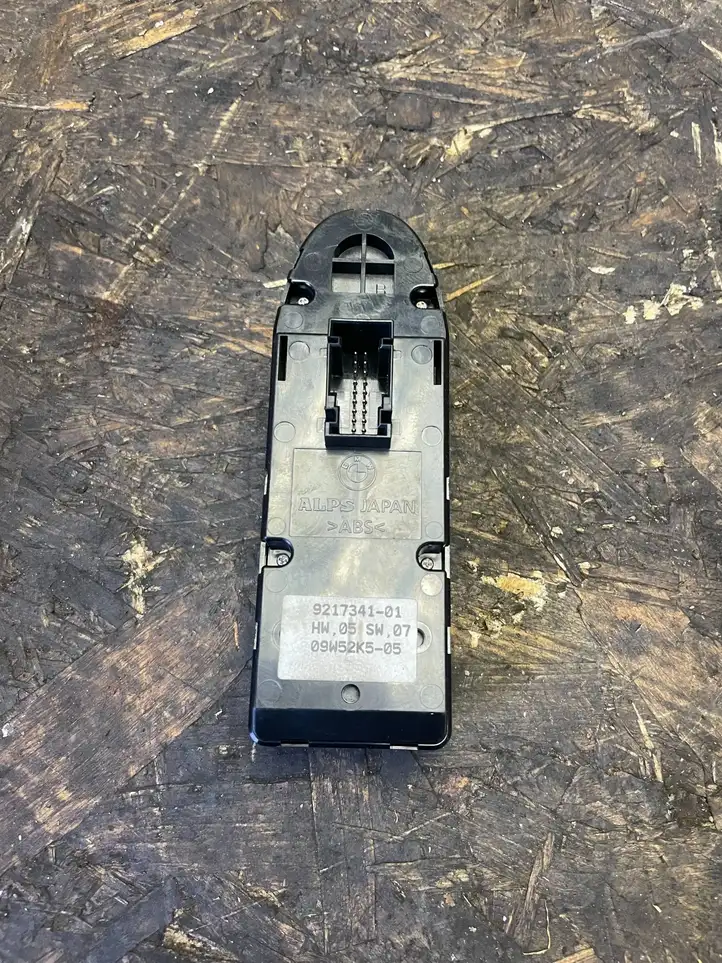 BMW 3 E90 E91 (2005 - 2012) 9217341 Кнопка стеклоподъемников — фото 2