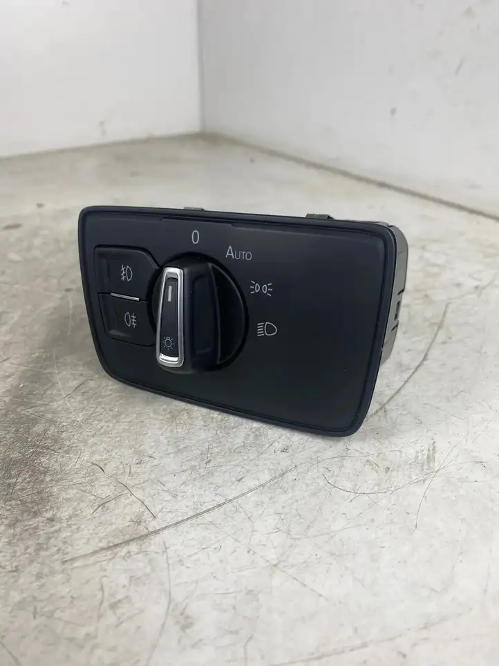 Volkswagen PASSAT B8 (2015 - ) 3G0941633H Включатель фонарей — фото 4