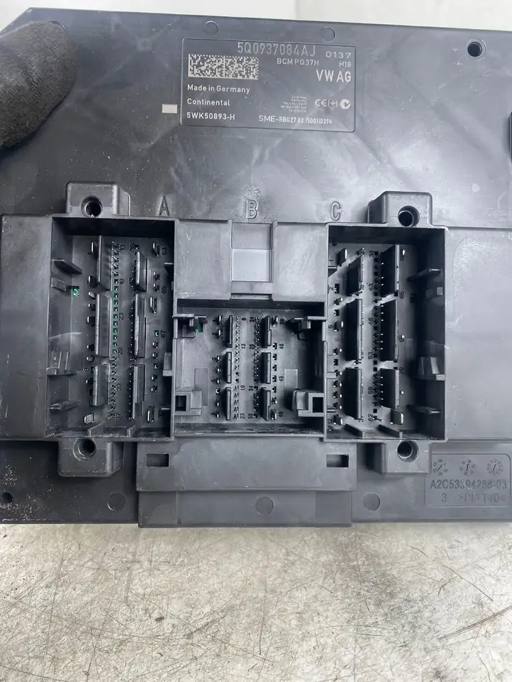 Volkswagen Golf VII (2013 - 2019) 5Q0937084AJ Модуль комфорта — фото 2
