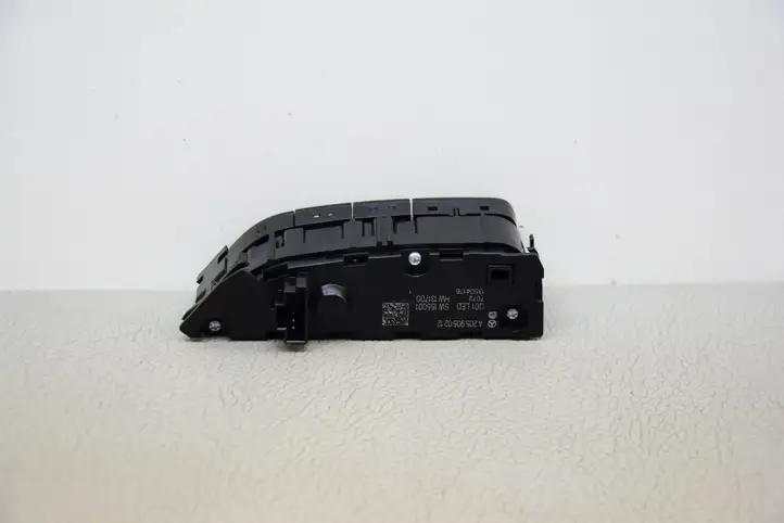 Mercedes-Benz C W205 (2014 - 2021) A2059050212 Другие включатели / ручки/ переключатели — фото 6