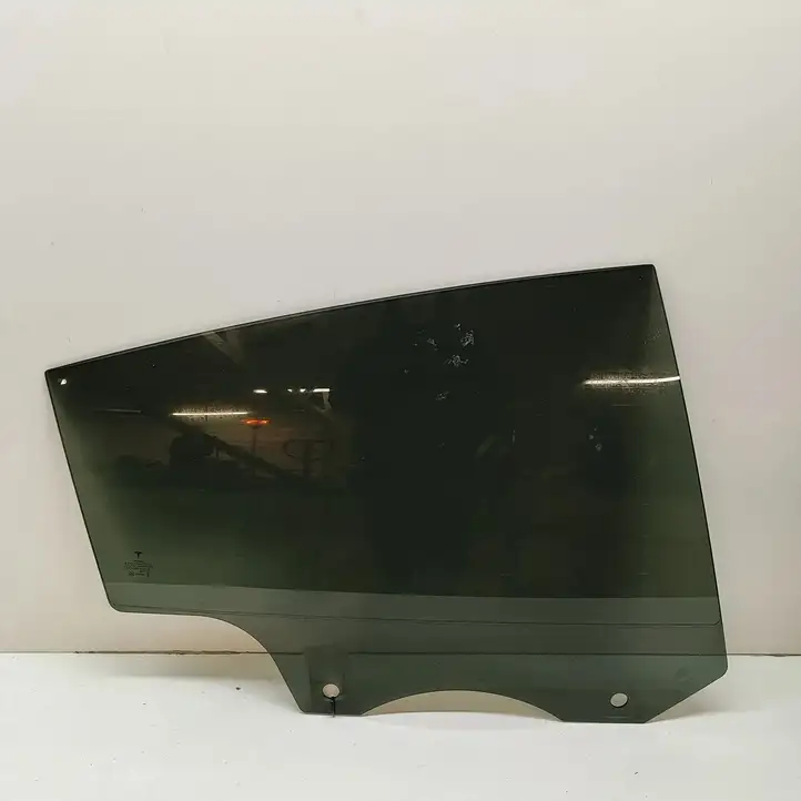 Tesla Model Y (2019 - 2024) 149551100B Стекло задней двери — фото 1