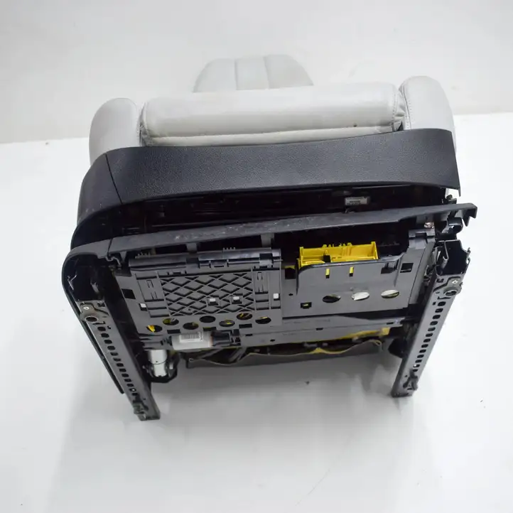 BMW 5 F10 F11 (2009 - 2016) 9162836 Комплект салона — фото 10
