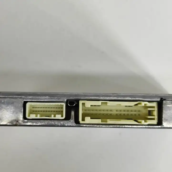 Toyota Prius+ (ZVW40) (2011 - 2018) 862800W831 Усилитель звука — фото 6