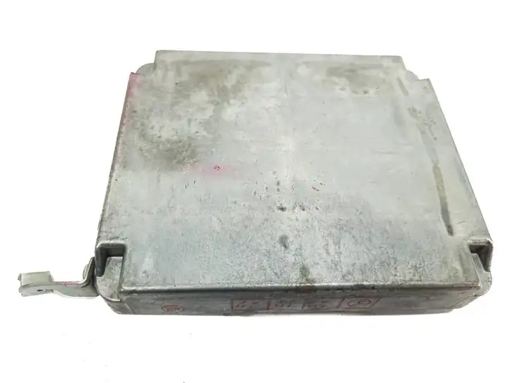 Toyota Prius (XW20) (2003 - 2009) 8989047090 Аккумулятор гибридного / электрического автомобиля — фото 1