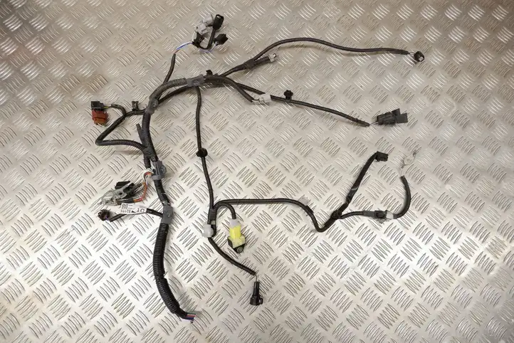 Toyota Yaris XP210 (2020 - ) 82111K0470 Прочая электропроводка — фото 1