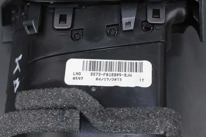 Ford Fusion (2006 - 2012) DS73F018B09B Воздуховоды системы отопления/климатики — фото 3
