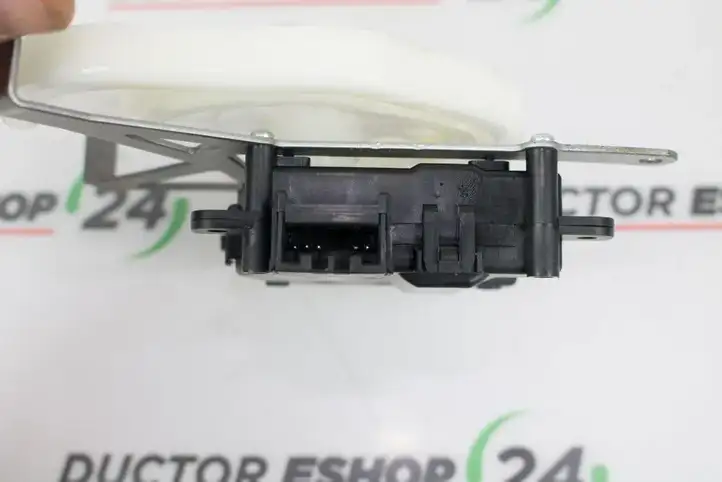 Honda Jazz (2015 - 2020) 6122B Двигатель задвижки потока воздуха — фото 3