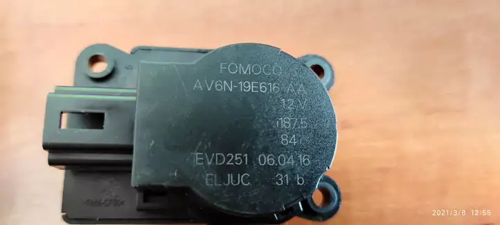 Ford Focus (2011 - 2015) AV6N19E616AA Двигатель задвижки потока воздуха — фото 3