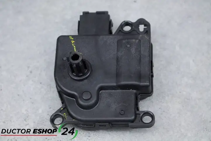 Mazda 2 (2014 - 2019) HB601D10B Двигатель задвижки потока воздуха — фото 5