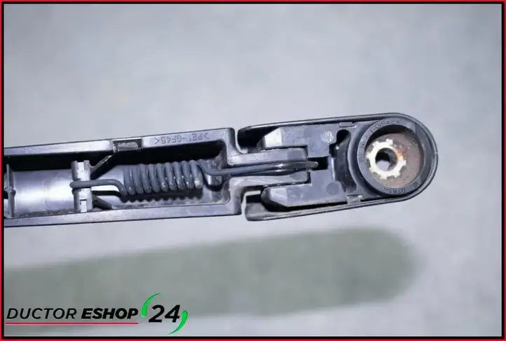 Kia Rio (2011 - 2015) Поводок заднего стеклоочистителя — фото 2