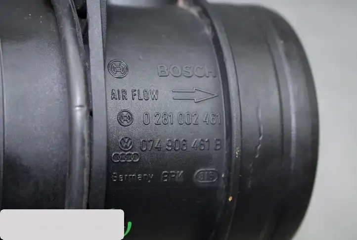 Audi A6 S6 C6 4F (2004 - 2008) 074906461B Датчик массового расхода воздуха — фото 3