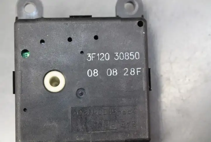 Nissan Murano Z51 (2009 - 2016) 3F12030850 Двигатель задвижки потока воздуха — фото 3