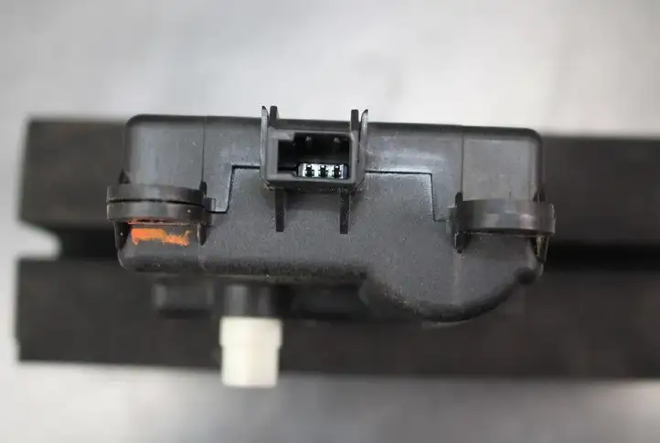 Nissan Murano Z51 (2009 - 2016) 3K01030851 Двигатель задвижки потока воздуха — фото 3