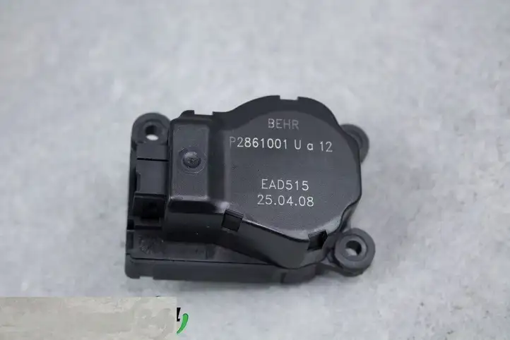 Citroen C6 (2005 - 2012) P2861001UA12 Двигатель задвижки потока воздуха — фото 1