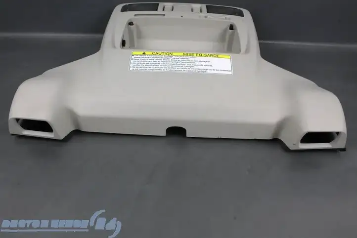 Ford Escape III (2013 - 2019) 87504AL02A Передняя подсветка — фото 8