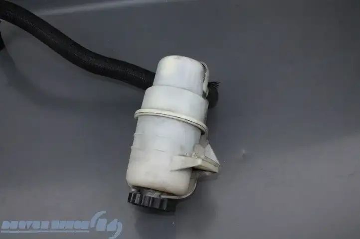 Chrysler Sebring (JS) (2006 - 2010) Бачок тормозной жидкости — фото 6