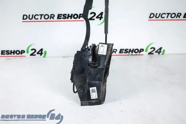 Ford Focus (2011 - 2015) BM5AA26413AG Замок задней двери — фото 3