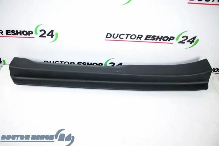 Mazda MX-5 ND (2015 - ) N24368720 Внутренняя отделка переднего порога — фото 1