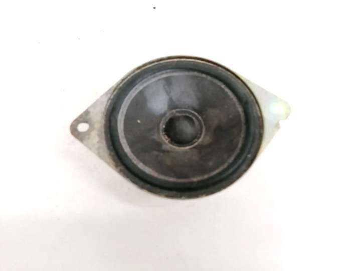 04050320A Toyota Yaris Garsiakalbis (-iai) priekinėse duryse