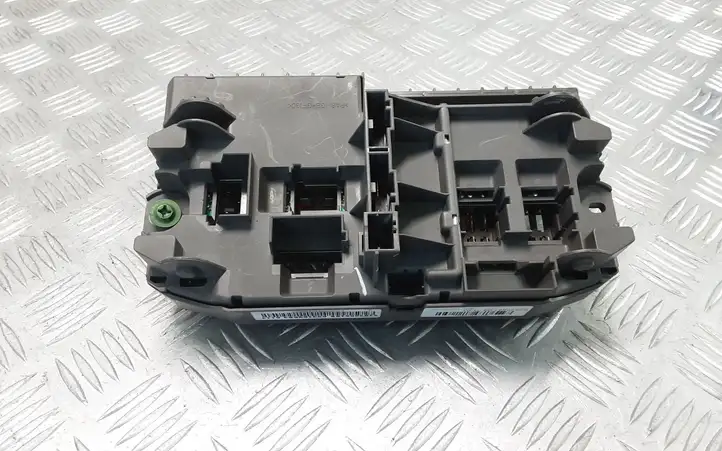 BMW X5 E70 (2006 - 2013) 518966010B Блок предохранителей — фото 3