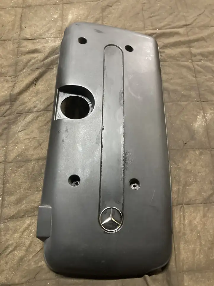 Mercedes-Benz E W211 (2002 - 2009) A6470100067 Крышка двигателя декоративная — фото 1