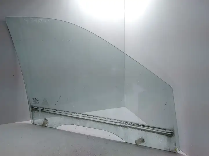 Hyundai Santa Fe (2000 - 2005) Стекло передней двери — фото 2